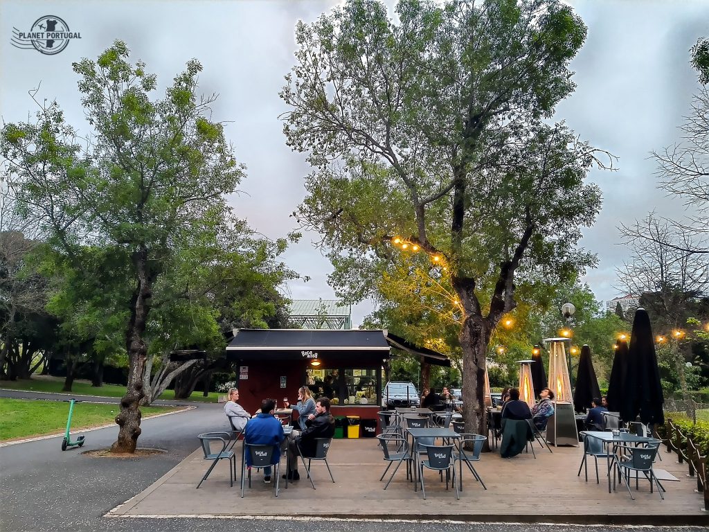 ESPLANADE AT EDUARDO VII PARK 