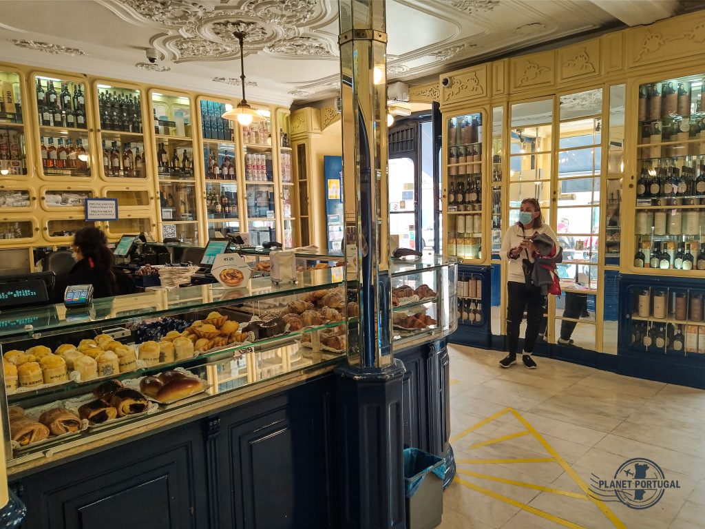 FAMOUS PASTRY SHOP IN BELÉM